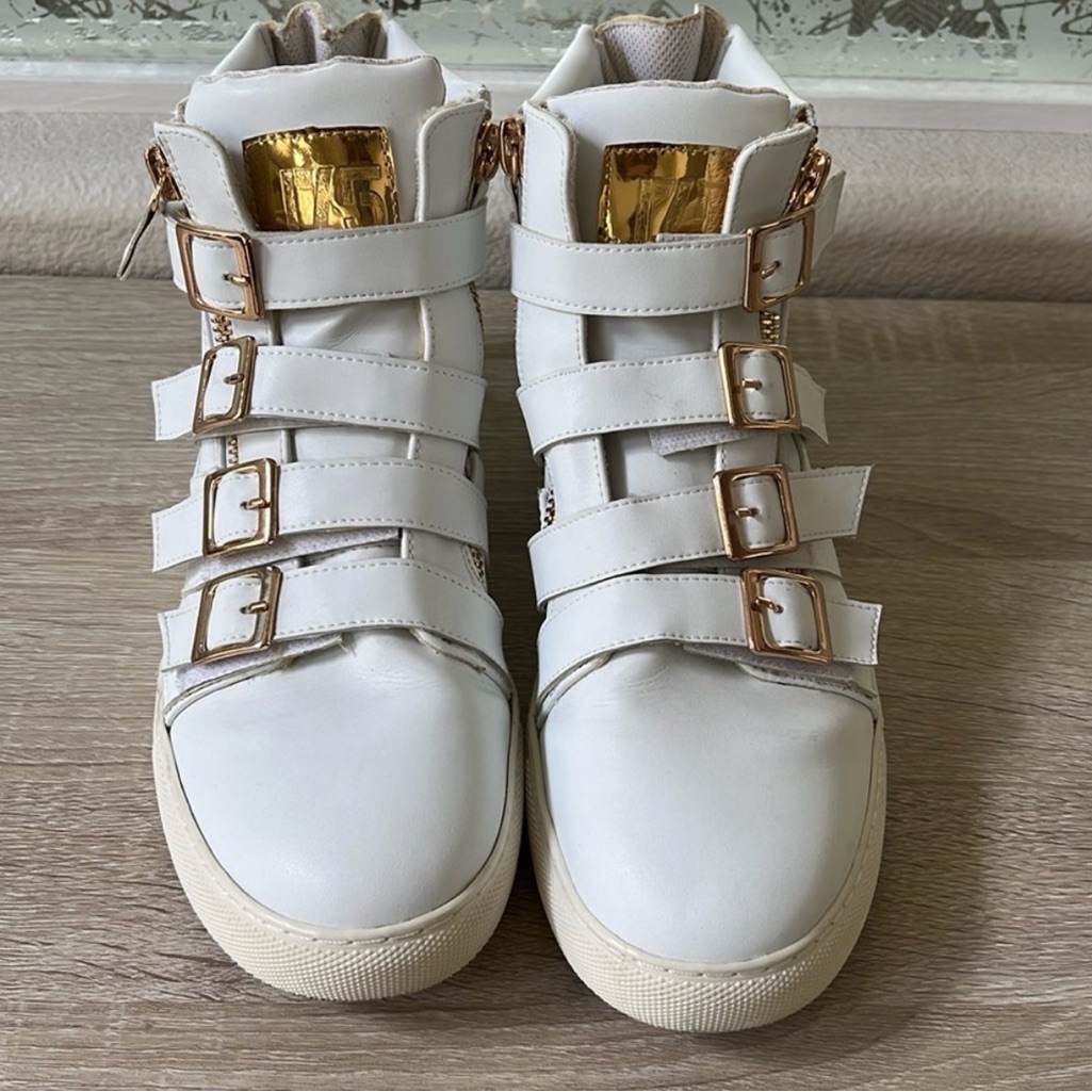 Menâs White And Gold High-Top J75 Sneakers